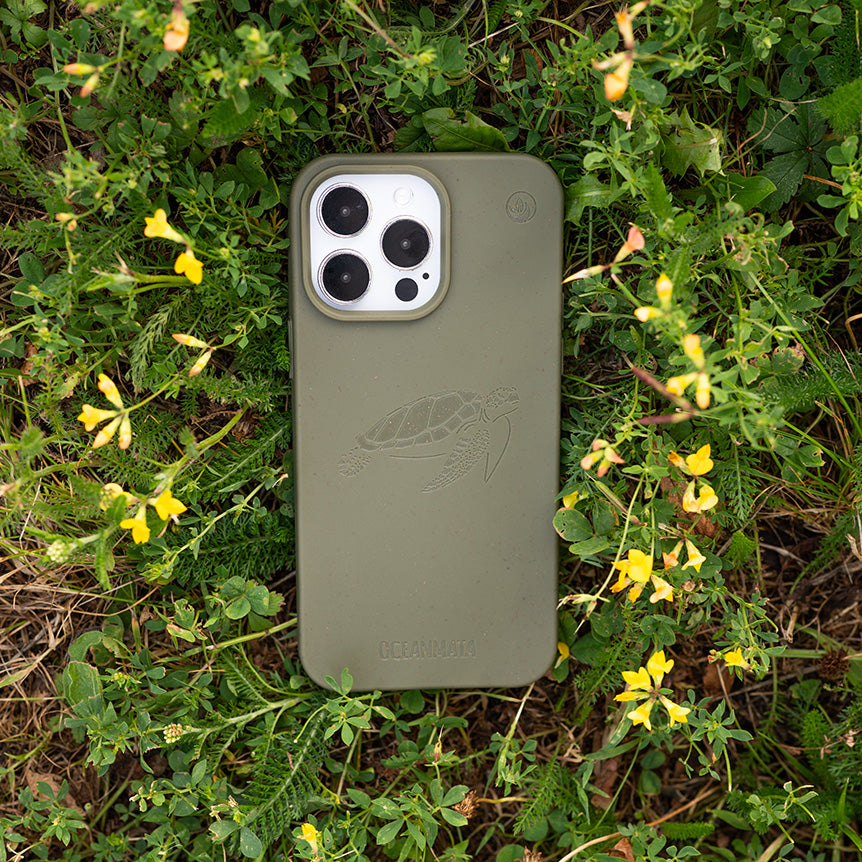 iPhone 15 pro Hülle - grün - "TURTLE" - nachhaltig – Ansicht 4