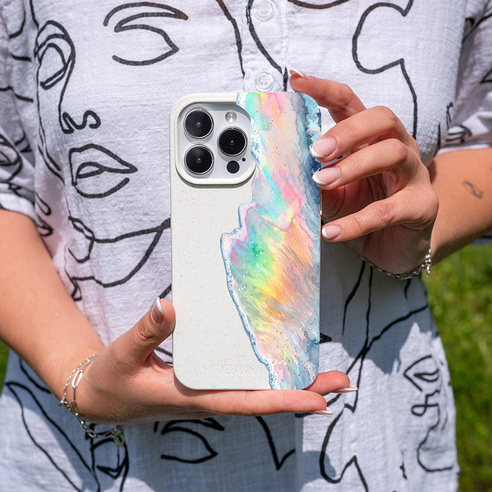 iPhone 16e Hülle - Regenbogen Welle weiß - "WaveOfPride" - nachhaltig