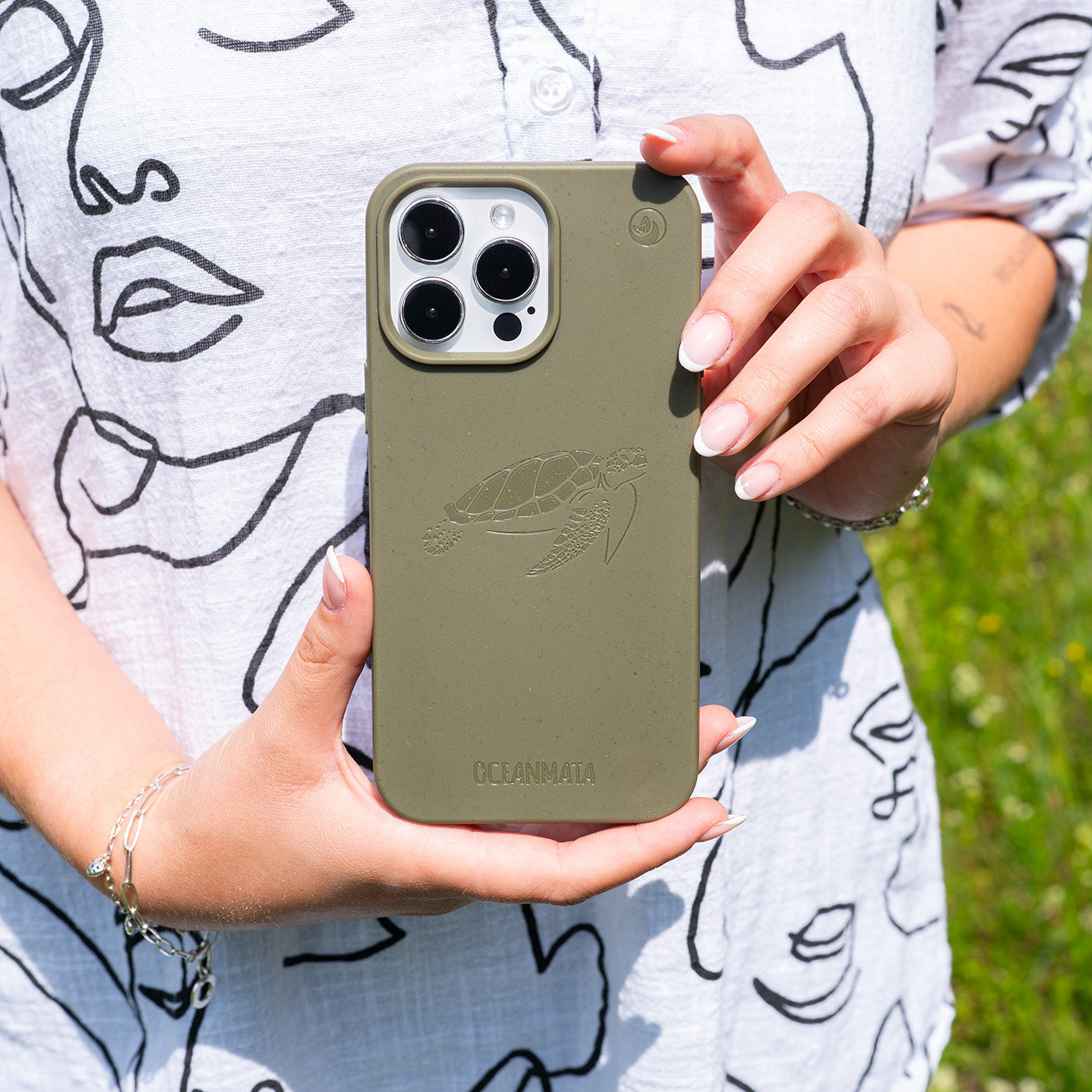 iPhone X/Xs Hülle - grün - "TURTLE" - nachhaltig – Ansicht 5